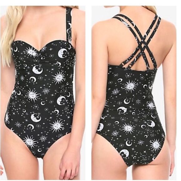 Hot Topic Other - Hot Topic Black & White Sun Moon Stars Celestial One Piece Swimsuit Size Small